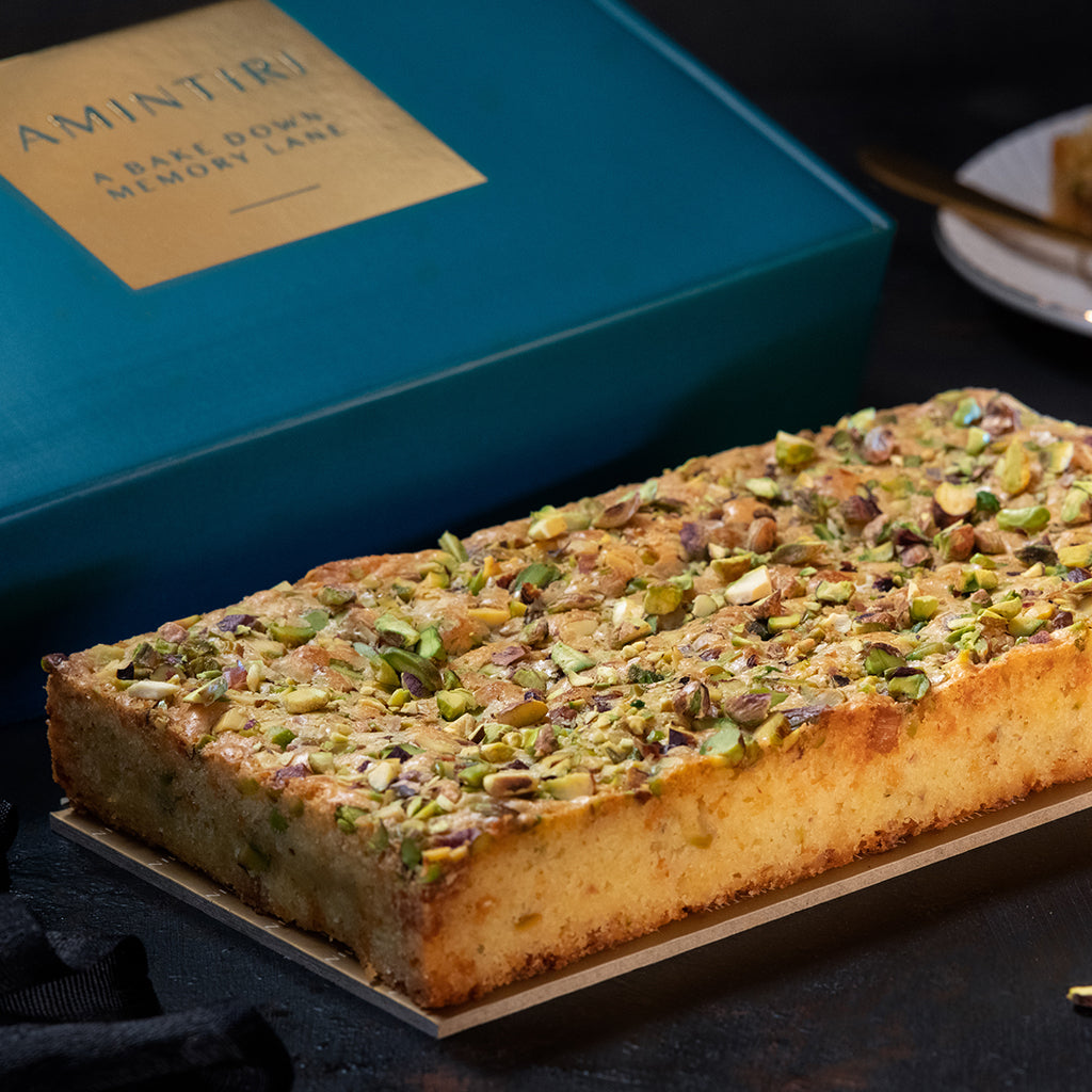 Pistachio Blondie (Eggless) - Amintiri - Amintiri Bangalore